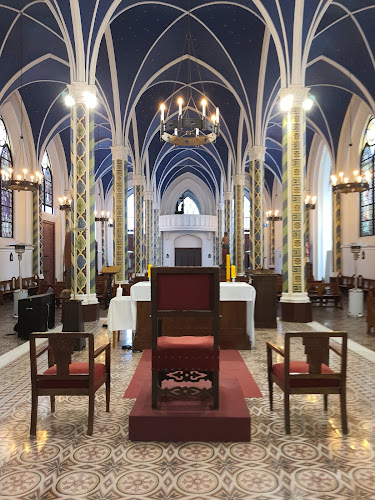Opiniones de Parroquia San Saturnino en Las Condes - Iglesia
