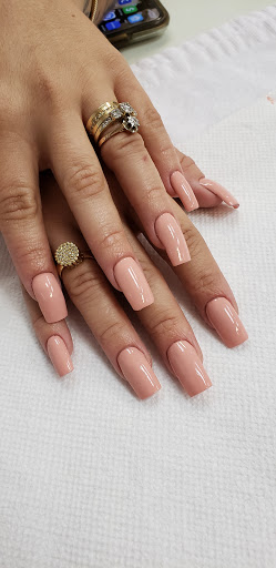 Beauty Salon «Cabellos Salon», reviews and photos, 125 SE 1st Ave, Miami, FL 33131, USA