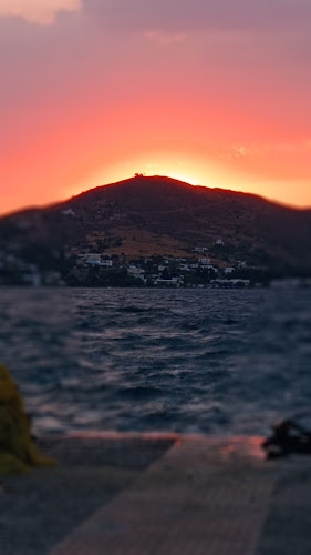 Αξιολογήσεις για το Λιμεναρχείο Λέρου στην Λέρος - Γιατρός