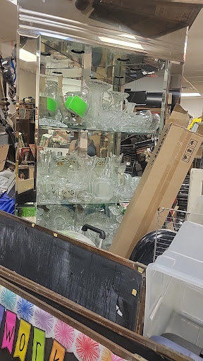 Antique Store «The Antique & Thrift Shop», reviews and photos, 100 Sunrise Hwy, Valley Stream, NY 11581, USA