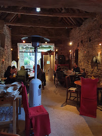 Atmosphère du Restaurant français auberge de la grange du cros à Saillac - n°6