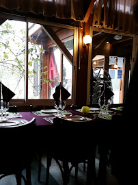 Atmosphère du Restaurant français Restaurant Le Feu de Bois à Orléat - n°2