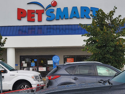 Pet Supply Store «PetSmart», reviews and photos, 9921 Pulaski Hwy, Baltimore, MD 21220, USA