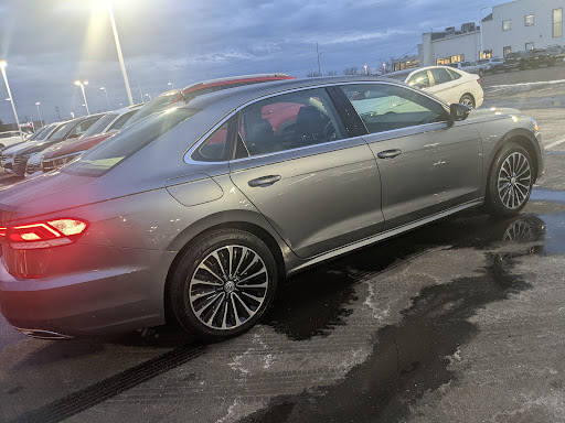 Volkswagen Dealer «Kings Volkswagen», reviews and photos, 9570 Kings Auto Mall Rd, Cincinnati, OH 45249, USA