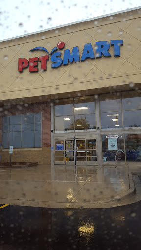 Pet Supply Store «PetSmart», reviews and photos, 5005 S 74th St, Greenfield, WI 53220, USA