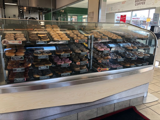 Bakery «Krispy Kreme Doughnuts», reviews and photos, 2900 S 108th St, Milwaukee, WI 53227, USA