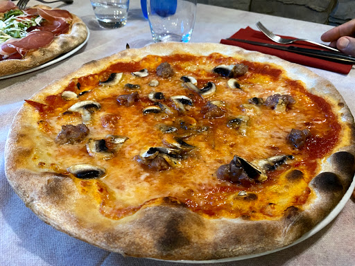 Ristorante Pizzeria Da Meme in Monteriggioni, Provincia di Siena