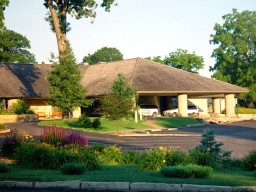 Funeral Home «Cedar Memorial Funeral Home», reviews and photos, 4200 1st Ave NE, Cedar Rapids, IA 52402, USA