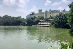 Hoàn Kiếm Lake image