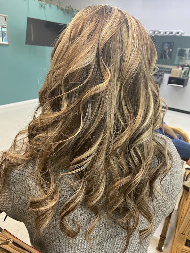 Beauty Salon «Tres Latinas Beauty Salon», reviews and photos, 788 Normandy St, Houston, TX 77015, USA