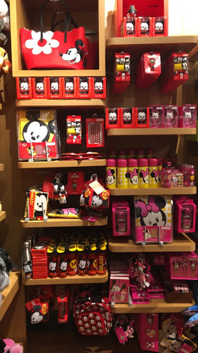 Toy Store «Disney Store», reviews and photos, 1540 Broadway, New York, NY 10036, USA