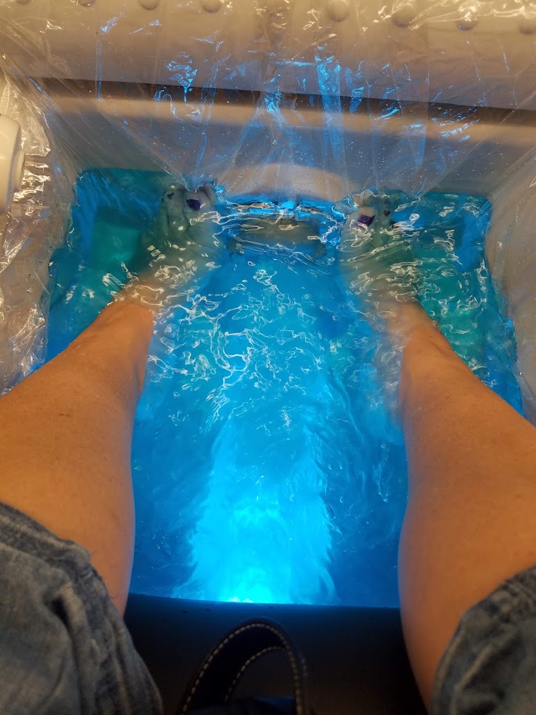 V Solar Nails-N-Spa 70039