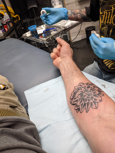 Tattoo Shop «Platinum Tattoos & Body Piercing», reviews and photos, 12730 I-10, San Antonio, TX 78230, USA