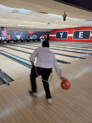 Bowling Alley «Brunswick Zone Hazlet Lanes», reviews and photos, 1400 Route Number 36, Hazlet, NJ 07730, USA