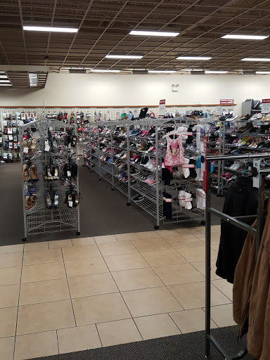 Clothing Store «Burlington Coat Factory», reviews and photos, 1300 N Larkin Ave, Joliet, IL 60435, USA