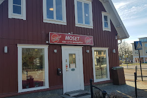 Moset Grill
