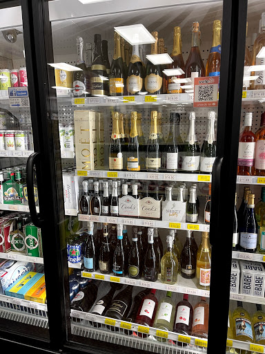 Liquor Store «M & R Liquors», reviews and photos, 206 Buckland Rd, South Windsor, CT 06074, USA