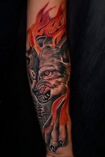 Explore ankle and foot tattoo ideas, creative tattoo ideas in Miami, available at Por vida tattoos