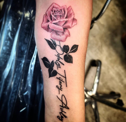Explore hand poke tattoo ideas, creative tattoo ideas in Kenosha, available at Kenosha Tattoo Company