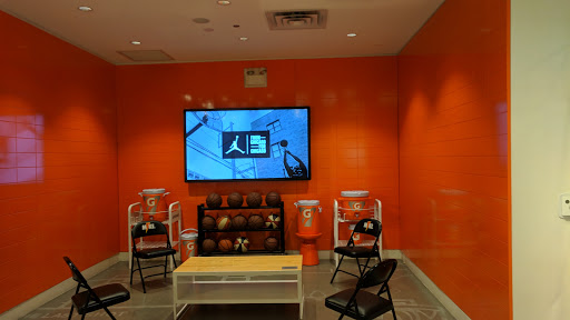 Shoe Store «Footaction», reviews and photos, 32 S State St, Chicago, IL 60603, USA