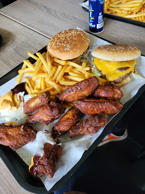 MF Chicken & Burger à Antony