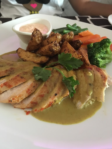 VII Bistro, No 4 Tarkwa Close, Monrovia St, Off II, Abuja, Nigeria, Chicken Wings Restaurant, state Nasarawa