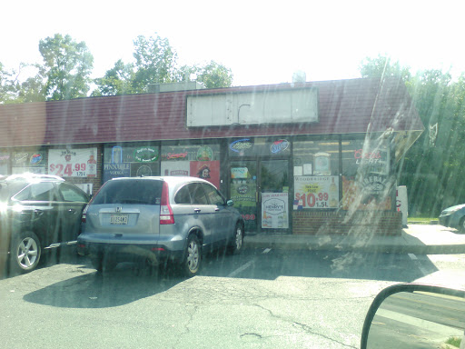 Liquor Store «Beverage Barn Liquors», reviews and photos, 3000 Emmorton Rd, Abingdon, MD 21009, USA
