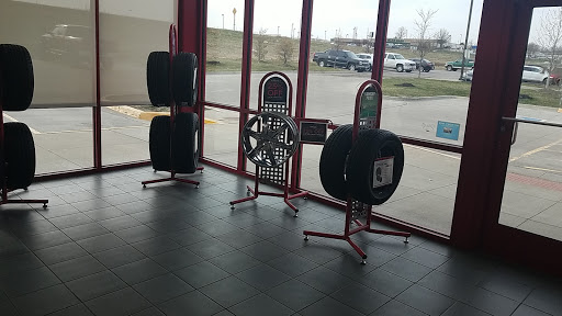 Tire Shop «Discount Tire Store - Liberty, MO», reviews and photos, 100 Stewart Ct, Liberty, MO 64068, USA