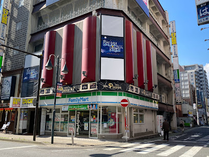 ファミリーマート 本厚木駅西店