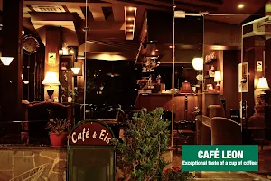 Lèon Cafe image