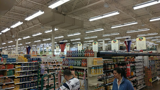 Grocery Store «Hannaford Supermarket», reviews and photos, 255 Warner Blvd, Taunton, MA 02780, USA