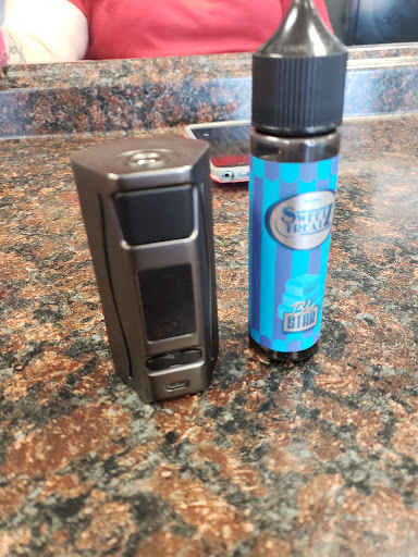 Tobacco Shop «J&M Tobacco and Vape», reviews and photos, 806 E Yelm Ave, Yelm, WA 98597, USA