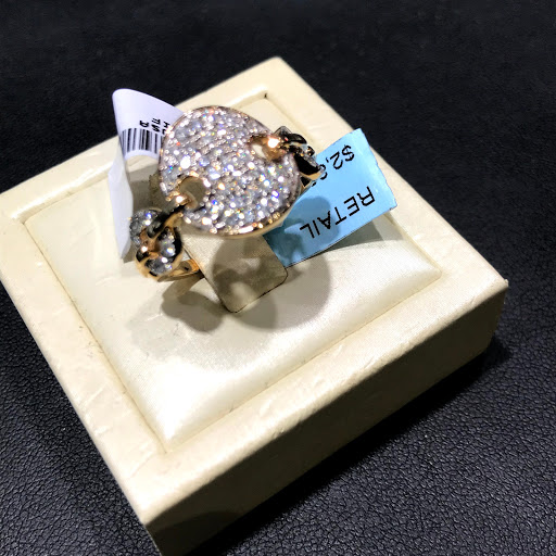 Jewelry Store «Unclaimed Diamonds», reviews and photos, 113 S 8th St, Philadelphia, PA 19106, USA