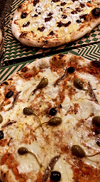 Photo n°86 de Scuderia Pizzeria Endoume à Marseille ()