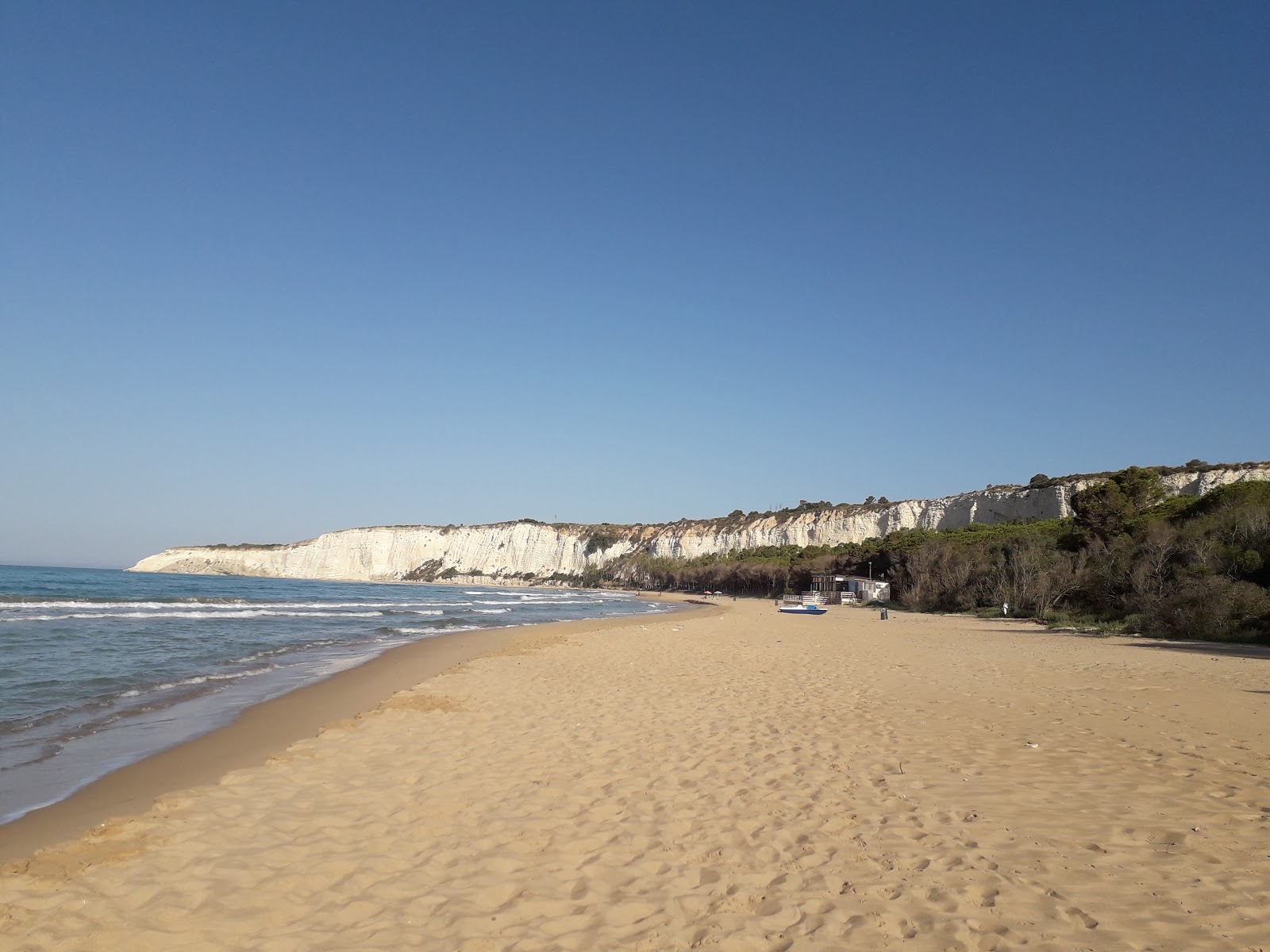 Foto de Spiaggia Di Eraclea Minoa área de comodidades