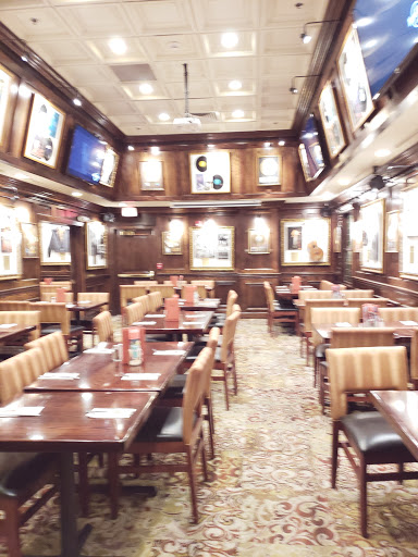 Restaurant «Hard Rock Cafe», reviews and photos, 333 Prospect St, Niagara Falls, NY 14303, USA