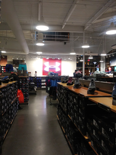 Clothing Store «Under Armour Factory House», reviews and photos, 100 Citadel Drive, Commerce, CA 90040, USA