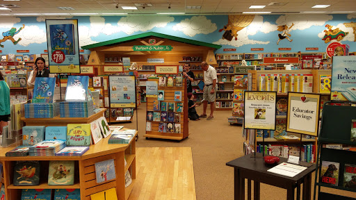 Book Store «Barnes & Noble Booksellers Pensacola», reviews and photos, 1200 Airport Blvd, Pensacola, FL 32504, USA