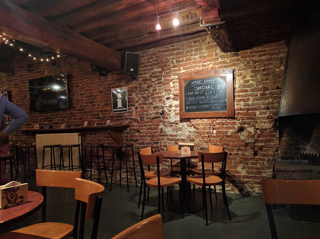 https://www.facebook.com/Italiaanse-keuken-Shazanna-Pizzeria-116626155813720
