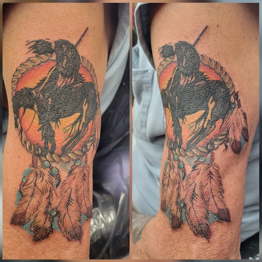 Explore easy flower tattoo ideas, creative tattoo ideas in Macomb, available at Naez Ink