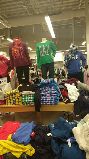 Clothing Store «Gap Outlet», reviews and photos, 3480 W Century Blvd, Inglewood, CA 90303, USA