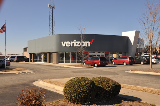 Verizon Authorized Retailer – Cellular Sales, 1601 Westover Terrace, Greensboro, NC 27408, USA, 