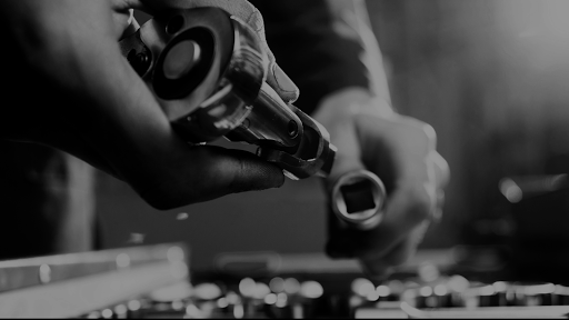 Tire Shop «Five Seasons Tire», reviews and photos, 2804 1st Ave NE, Cedar Rapids, IA 52402, USA