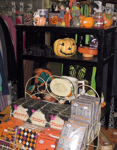 Thrift Store «Second Time Around Thrift & Gift Shop», reviews and photos, 4123 Oakton St, Skokie, IL 60076, USA