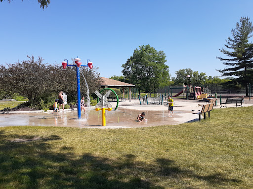Park «Leiseberg Park», reviews and photos, 285 E Devon Ave, Bartlett, IL 60103, USA