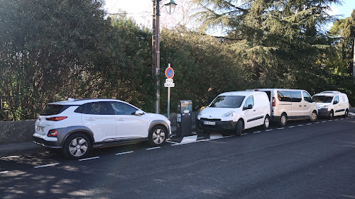 Borne de recharge de véhicules électriques Hérault Energies Charging Station Aniane