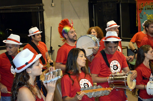 Escuela de percusión Samba na Casa