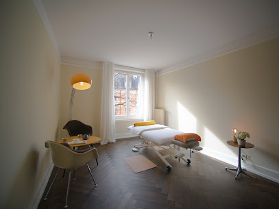 PRAXISBYKAIE - Massage im Seefeld Zürich