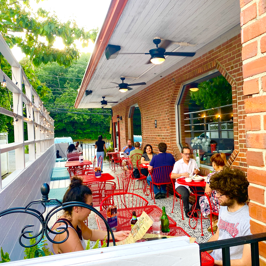 Deejai Thai Restaurant 28207