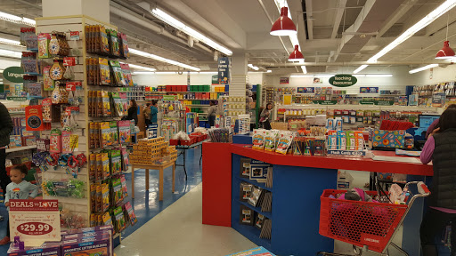 Educational Supply Store «Lakeshore Learning Store», reviews and photos, 969 Central Park Ave, Scarsdale, NY 10583, USA